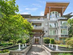 312 560 RAVEN WOODS DRIVE  North Vancouver, BC V7G 2T3