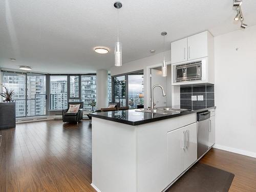 2102 689 Abbott Street, Vancouver, BC 