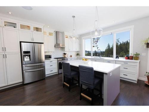 5765 Genni'S Way, Sechelt, BC 