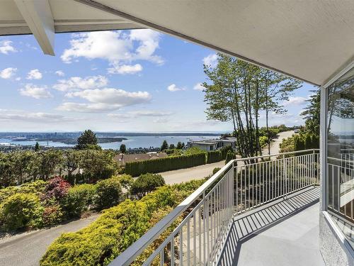 1425 Bramwell Road, West Vancouver, BC 