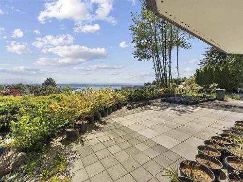 1425 Bramwell Road, West Vancouver, BC 