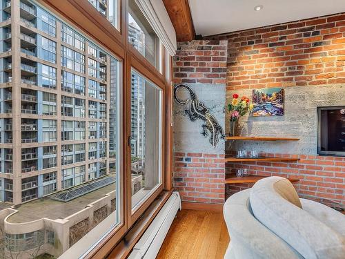 804 518 Beatty Street, Vancouver, BC 