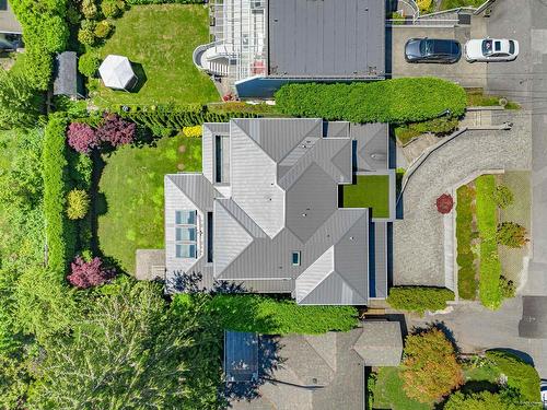 2384 Nelson Avenue, West Vancouver, BC 