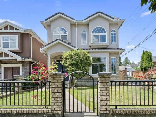 5323 Dumfries Street, Vancouver, BC 