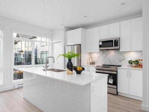 21-4337 Boundary Road, Richmond, BC 