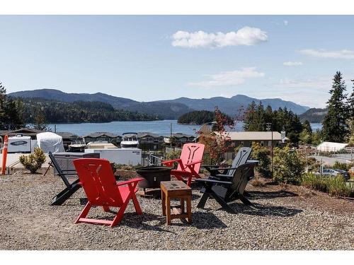 5513 Sechelt Inlet Crescent, Sechelt, BC 