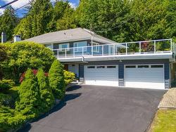 2615 SKILIFT PLACE  West Vancouver, BC V7S 2T6