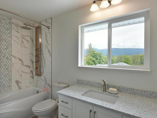 6352 Sandpiper Road, Sechelt, BC 