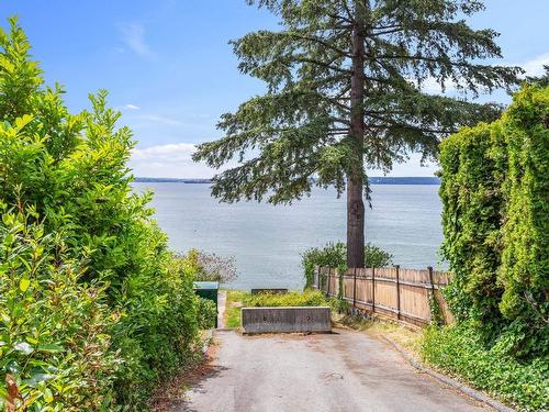 3247 Marine Drive, West Vancouver, BC 