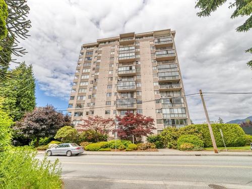 401 555 13Th Street, West Vancouver, BC 