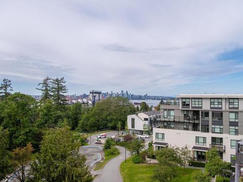 405 733 E 3Rd Street, North Vancouver, BC 