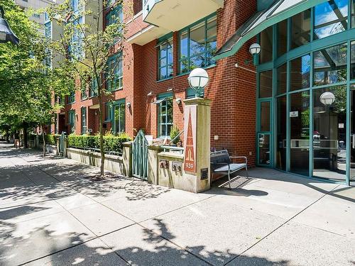 1710 939 Homer Street, Vancouver, BC 