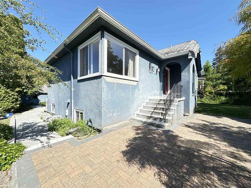 863 17Th Street, West Vancouver, BC 