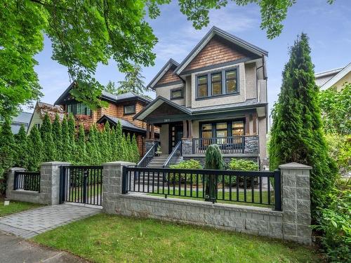 2811 W 12Th Avenue, Vancouver, BC 