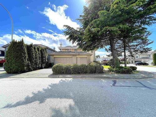 7560 Lang Place, Richmond, BC 