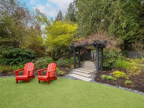 2853 Crescentview Drive, North Vancouver, BC 