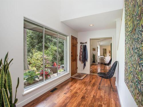 6783 Dufferin Avenue, West Vancouver, BC 