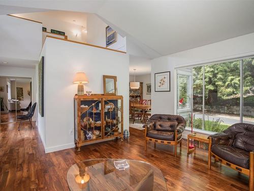 6783 Dufferin Avenue, West Vancouver, BC 