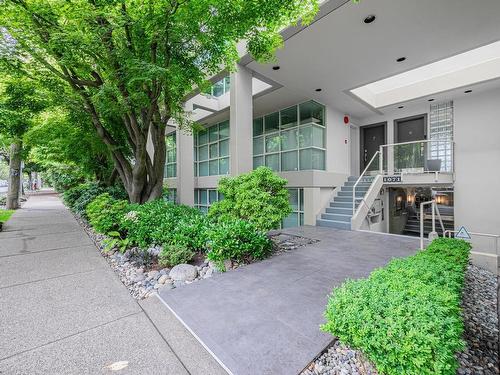 2 1071 W 7Th Avenue, Vancouver, BC 