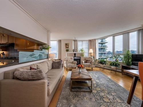 2003 1383 Marinaside Crescent, Vancouver, BC 