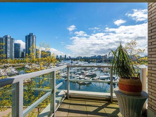 321 1228 Marinaside Crescent, Vancouver, BC 