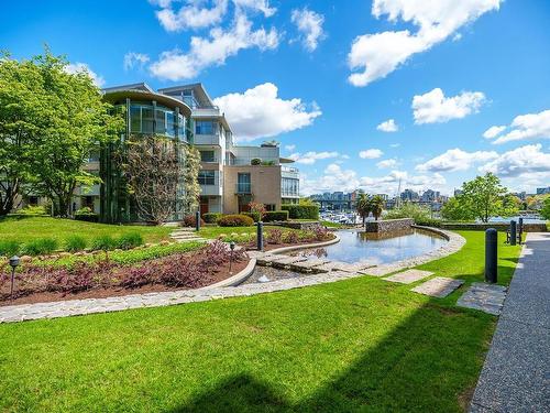 321 1228 Marinaside Crescent, Vancouver, BC 