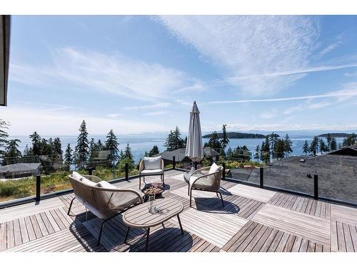 5952 Barnacle Street, Sechelt, BC 