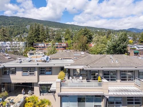 204 2418 Marine Drive, West Vancouver, BC 