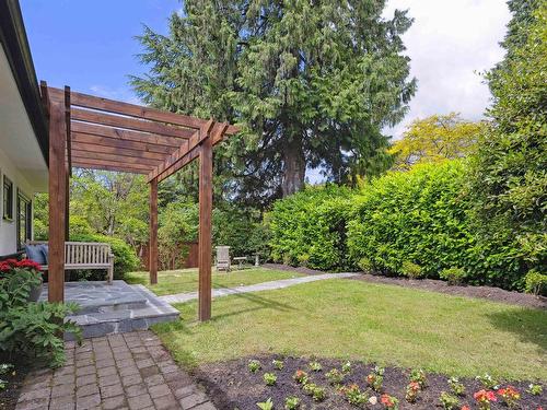 2486 Lawson Avenue, West Vancouver, BC 