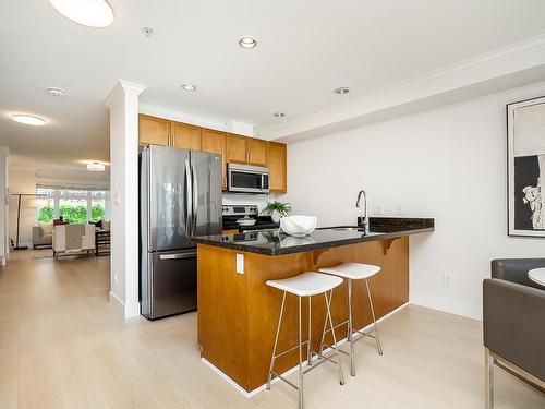 6 263 E 5Th Street, North Vancouver, BC 