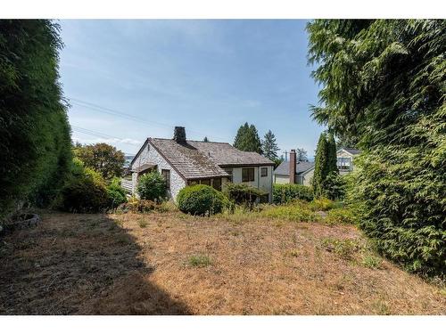 2671 Ottawa Avenue, West Vancouver, BC 