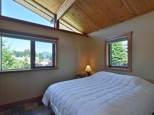 5728 Boulevard Street, Sechelt, BC 