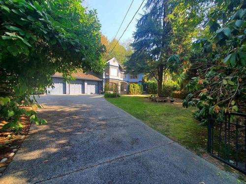 992 3Rd Street, West Vancouver, BC 