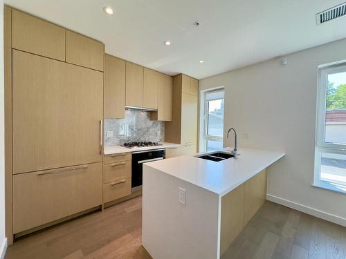 5385 Cambie Street, Vancouver, BC 