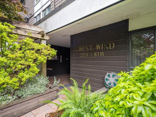 206 2255 W 8Th Avenue, Vancouver, BC 