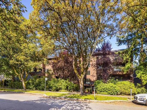 207 1827 W 3Rd Avenue, Vancouver, BC 