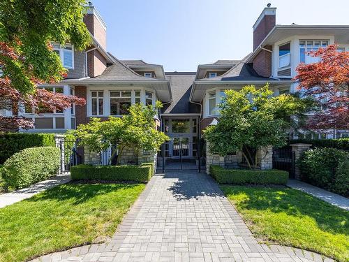 201 3088 W 41St Avenue, Vancouver, BC 