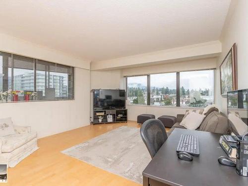 707 1515 Eastern Avenue, North Vancouver, BC 