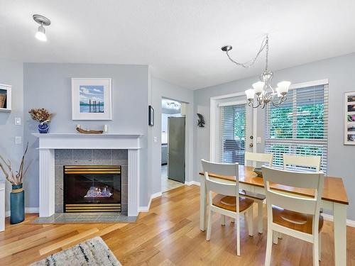 303 130 W 22Nd Street, North Vancouver, BC 