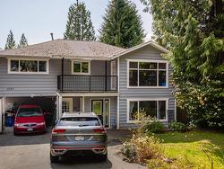 1087 PROSPECT AVENUE  North Vancouver, BC V7R 2M6