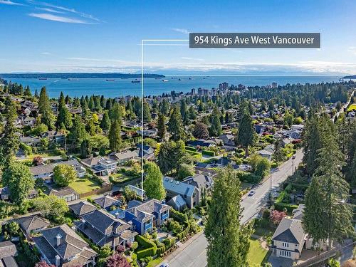 954 Kings Avenue, West Vancouver, BC 