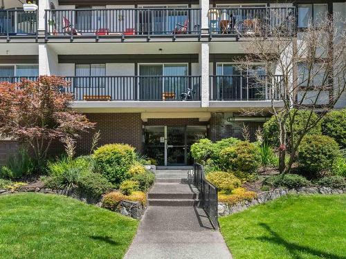 302 270 W 1St Street, North Vancouver, BC 