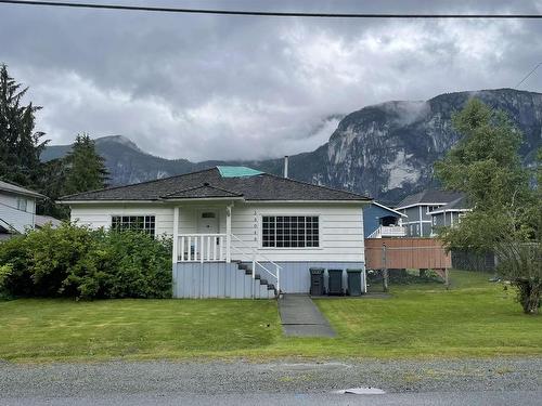 38048 Sixth Avenue, Squamish, BC 