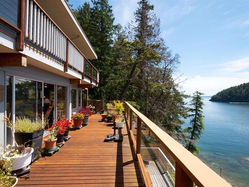 345 David Road, Bowen Island, BC 