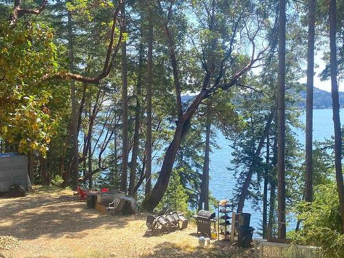 1025 Mountain Road, Salt Spring Island, BC 