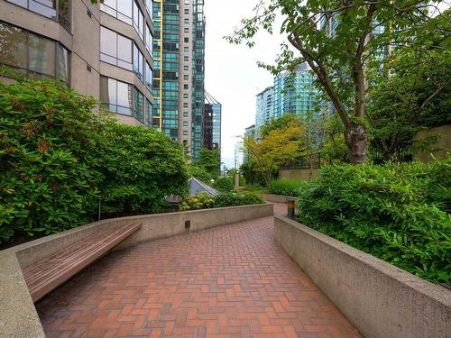 403 738 Broughton Street, Vancouver, BC 