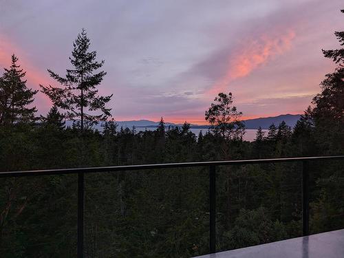 10632 Wood Bay Ridge Road, Halfmoon Bay, BC 