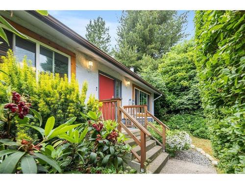 5711 Trail Avenue, Sechelt, BC 