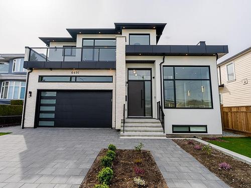 6691 Waltham Avenue, Burnaby, BC 