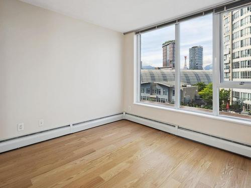 907 58 Keefer Place, Vancouver, BC 